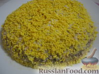 Фото приготовления рецепта: Салат "Мимоза" с рисом - шаг №13