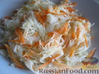 Фото к рецепту: Капустный маринованный салатик
