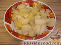 Фото приготовления рецепта: Оливье без моркови - шаг №1