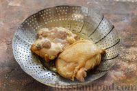 Фото приготовления рецепта: Курица, копченная на сковороде с чаем - шаг №5