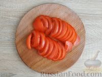 Фото приготовления рецепта: "Гармошки" из кабачков с помидорами и сыром, в духовке - шаг №4