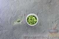 Фото приготовления рецепта: Холодный суп со свежими и малосольными огурцами - шаг №7