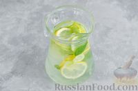 Фото приготовления рецепта: Огуречно-лимонный напиток с имбирём и мятой - шаг №9