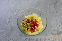 Фото приготовления рецепта: Кранц с сыром, оливками, помидорами и зелёным луком - шаг №10