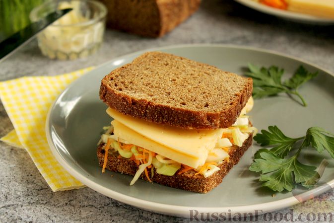 Бутерброды с яйцом и сыром