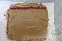 Фото приготовления рецепта: Шоколадный бисквитный рулет "Шварцвальд" с шоколадным кремом шантильи и вишней - шаг №23