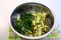 Фото приготовления рецепта: Рис с малосольными огурцами и зеленью - шаг №11