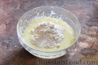 Фото приготовления рецепта: Кабачково-лимонный кекс с фисташками и кокосовой стружкой - шаг №9
