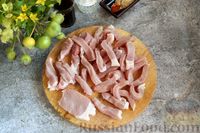 Фото приготовления рецепта: Свинина с кабачками в кисло-сладком соусе - шаг №2