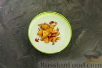 Фото приготовления рецепта: Желейный творожно-кефирный торт с абрикосами - шаг №8