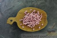 Фото приготовления рецепта: Салат "Гнездо глухаря" с ветчиной и грибами - шаг №7