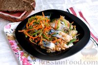 Фото приготовления рецепта: Скумбрия, маринованная с огурцом и морковью - шаг №12