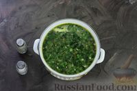 Фото приготовления рецепта: Суп со шпинатом и плавленым сыром - шаг №10