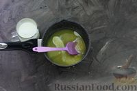 Фото приготовления рецепта: Картофельная запеканка с фаршем, помидорами, сыром и сливочным соусом - шаг №11