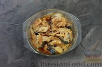 Фото приготовления рецепта: Скумбрия, маринованная по-корейски, с томатной пастой и пряностями - шаг №9