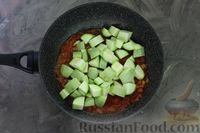 Фото приготовления рецепта: Цветная капуста, тушенная с кабачками и помидорами - шаг №5