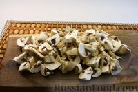 Фото приготовления рецепта: Рыбные тефтели в томатно-грибном соусе - шаг №6