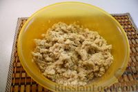 Фото приготовления рецепта: Рыбные тефтели в томатно-грибном соусе - шаг №5