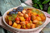 Фото приготовления рецепта: Рагу с картошкой, сладким перцем и сосисками - шаг №13