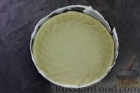 Фото приготовления рецепта: Открытый дрожжевой пирог с крыжовником и овсяно-ореховым штрейзелем - шаг №12
