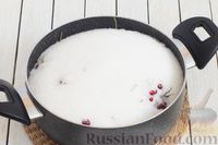 Фото приготовления рецепта: Смородиновое желе на зиму (без загустителей) - шаг №3