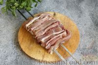 Фото приготовления рецепта: Свиной шашлык с беконом - шаг №7