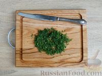 Фото приготовления рецепта: Салат с языком, огурцами и яйцами - шаг №13