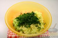 Фото приготовления рецепта: Картофельные котлеты с кабачком и сыром (в духовке) - шаг №10