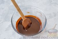 Фото приготовления рецепта: Брауни с малиной и творожной начинкой - шаг №3