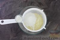 Фото приготовления рецепта: Кукурузные маффины с сосисками - шаг №4