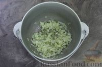 Фото приготовления рецепта: Суп с цукини, сметаной и фрикадельками - шаг №8