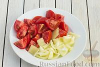 Фото приготовления рецепта: Соус из крыжовника с помидорами и сладким перцем (на зиму) - шаг №4