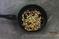 Фото приготовления рецепта: Кабачково-сырный закусочный кекс с орехами - шаг №11