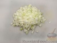 Фото приготовления рецепта: Куриные голени с рисом и консервированной фасолью (на сковороде) - шаг №4