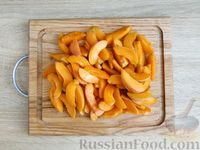 Фото приготовления рецепта: Крамбл с абрикосами - шаг №2