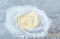 Фото приготовления рецепта: Слоёное творожное печенье с корицей - шаг №8