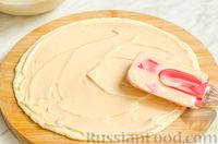 Фото приготовления рецепта: Торт "Микадо" с кремом из сметаны и сгущённого молока - шаг №15