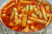 Фото приготовления рецепта: Кабачки на зиму "Тёщин язык" с морковью - шаг №9