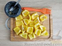 Фото приготовления рецепта: Салат из жареных помидоров и болгарского перца - шаг №9