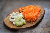 Фото приготовления рецепта: Запеканка с брокколи, креветками и кабачком - шаг №2
