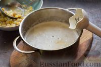 Фото приготовления рецепта: Сливочный суп с морепродуктами, консервированным нутом и кукурузой - шаг №7