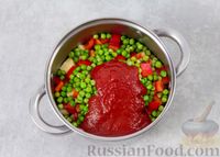 Фото приготовления рецепта: Суп-рагу с курицей, сладким перцем и зелёным горошком - шаг №12
