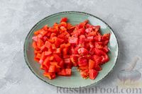 Фото приготовления рецепта: Патиссоны, тушенные с помидорами и сладким перцем - шаг №4