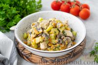 Фото приготовления рецепта: Курица, тушенная с кабачками, грибами и сметаной - шаг №13