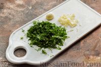 Фото приготовления рецепта: Баклажаны, фаршированные соусом болоньезе, запечённые под сыром - шаг №5