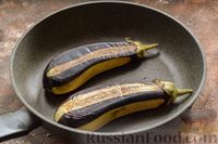 Фото приготовления рецепта: Баклажаны, фаршированные соусом болоньезе, запечённые под сыром - шаг №3