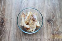 Фото приготовления рецепта: Жареная рыба в кляре на кефире с кабачком, картофелем и сыром - шаг №2