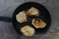 Фото приготовления рецепта: Запечённые отбивные из свинины с персиками и сыром - шаг №9