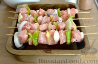 Фото приготовления рецепта: Шашлык из лосося и болгарского перца (в духовке) - шаг №8
