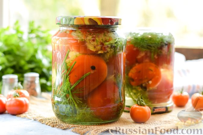 Рецепт помидоров на зиму, фаршированных чесноком и зеленью